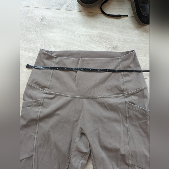 Everlane Perform legging (with pockets) - Picture 2 of 7